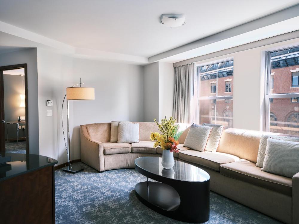 Executive One-Bedroom King Suite interior